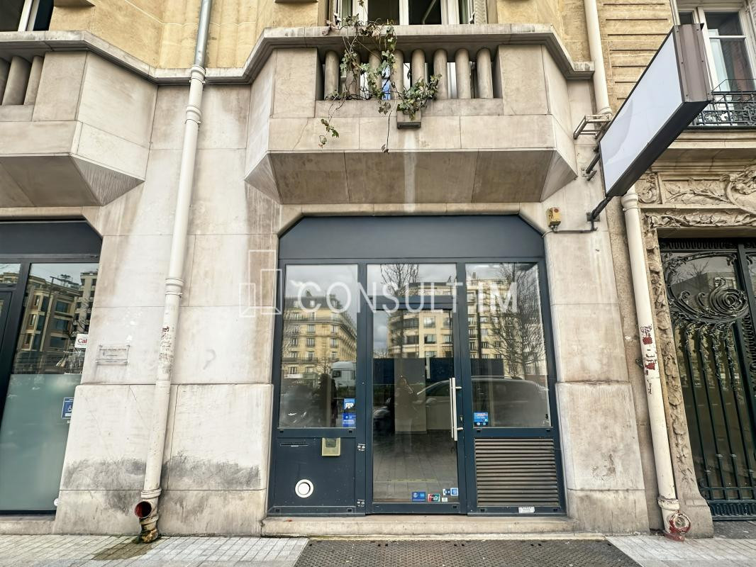 Très belle boutique à louer en plein coeur de Neuilly sur Seine