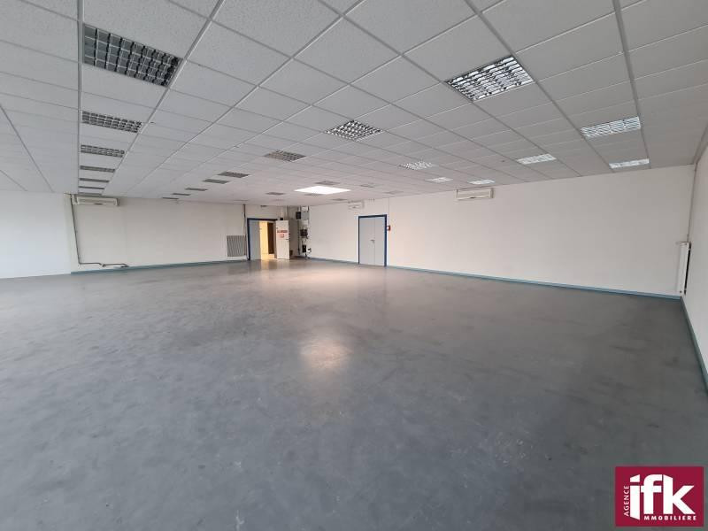 Local professionnel de 315m²