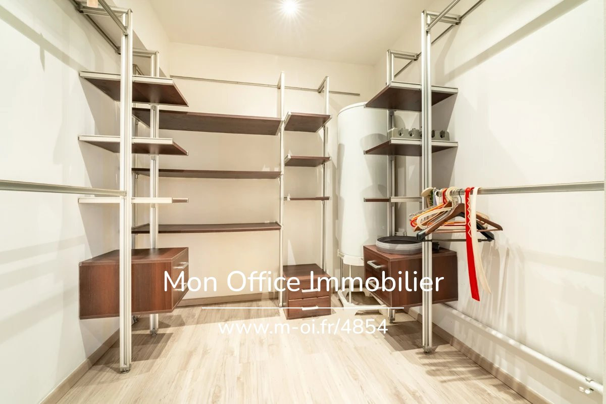 Référence : 4854-CLA. - Local Professionnel 3 pièces avec terrasse