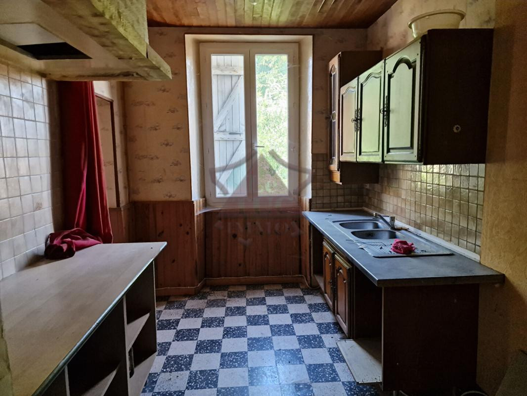 IMMEUBLE DE 6 APPARTEMENTS A RENOVER