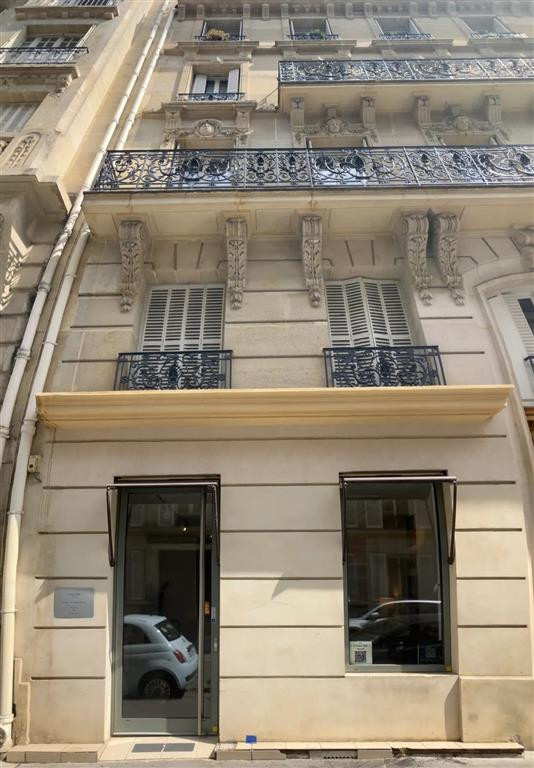 Bureau à louer idéalement situé rue Chaptal, à proximité des métros