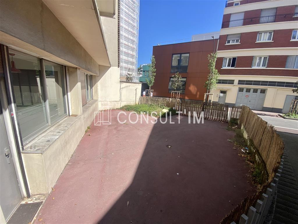 Local Lumineux avec terrasse privative !