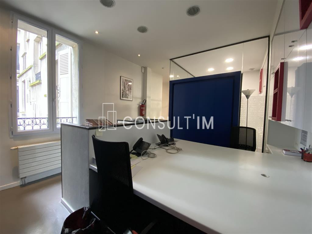 Local professionnel en rez-de-chaussée de 60m²