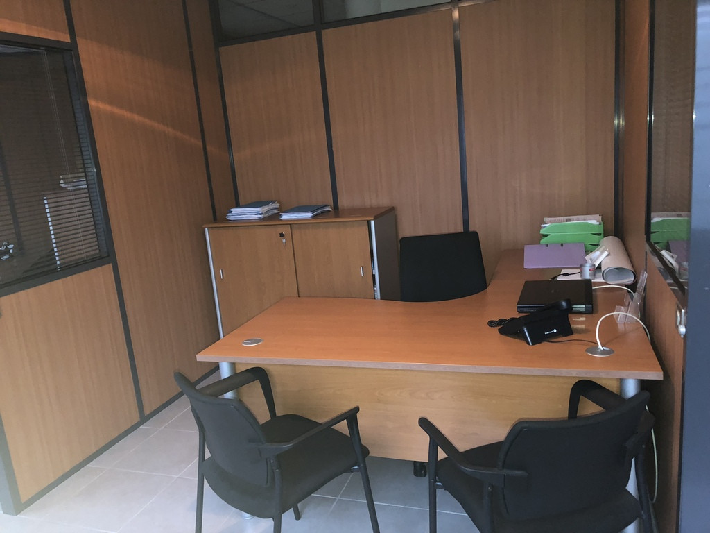 Locaux avec ERP avec forte visibilité en corner