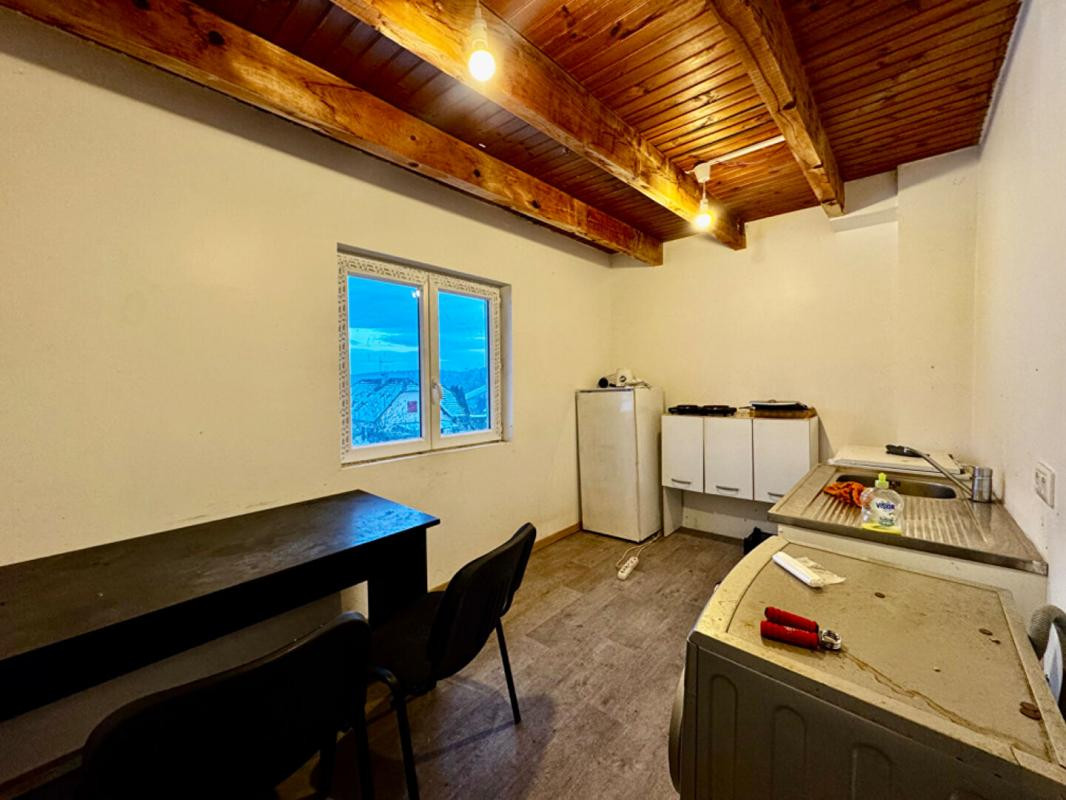 Local d'activité/stockage 879 m2 + appartement/bureaux 132 m2