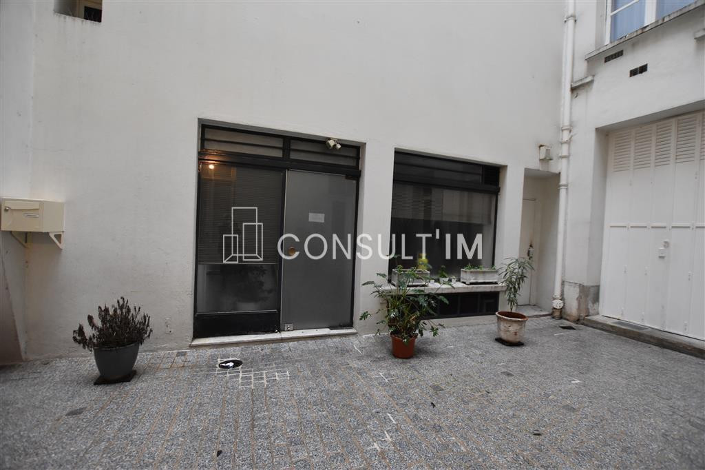 Paris 16ème, à louer, boutique de 66m²