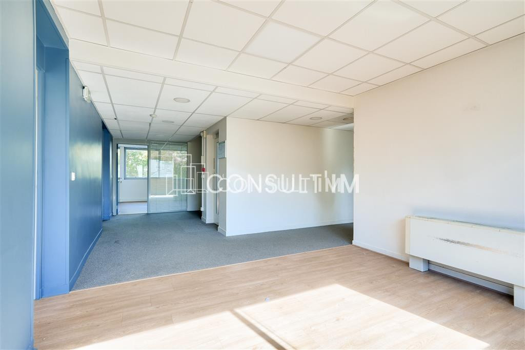 A proximité du métro Boulogne Jean Jaurès, à louer, bureaux de 357m²