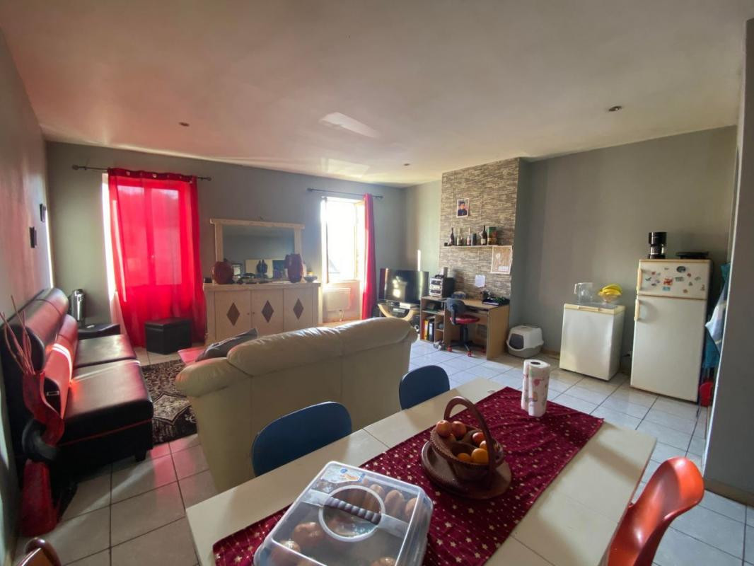 Immeuble - Local commercial + 4 appartements