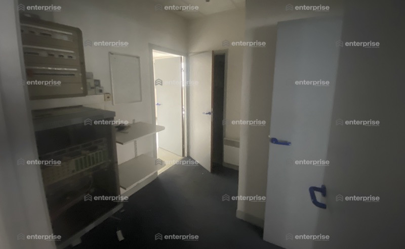 A LOUER - LOCAL COMMERCIAL - 214 M2 - BEAUVAIS CENTRE-VILLE