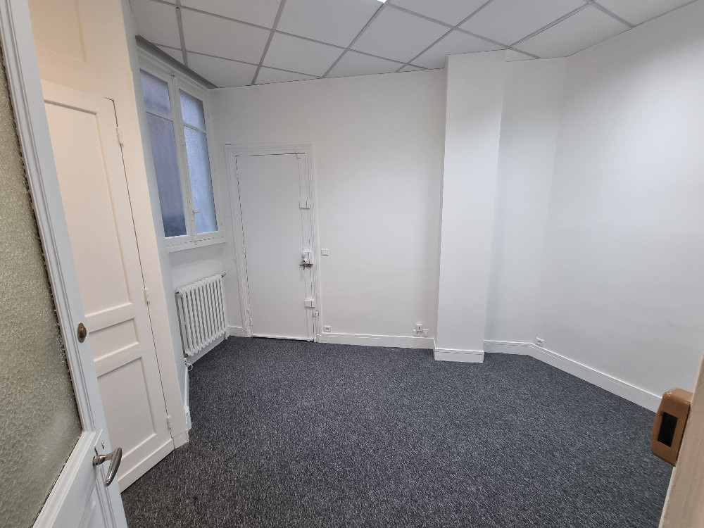 LOCAUX PROFESSIONNELS A LOUER PARIS 75017