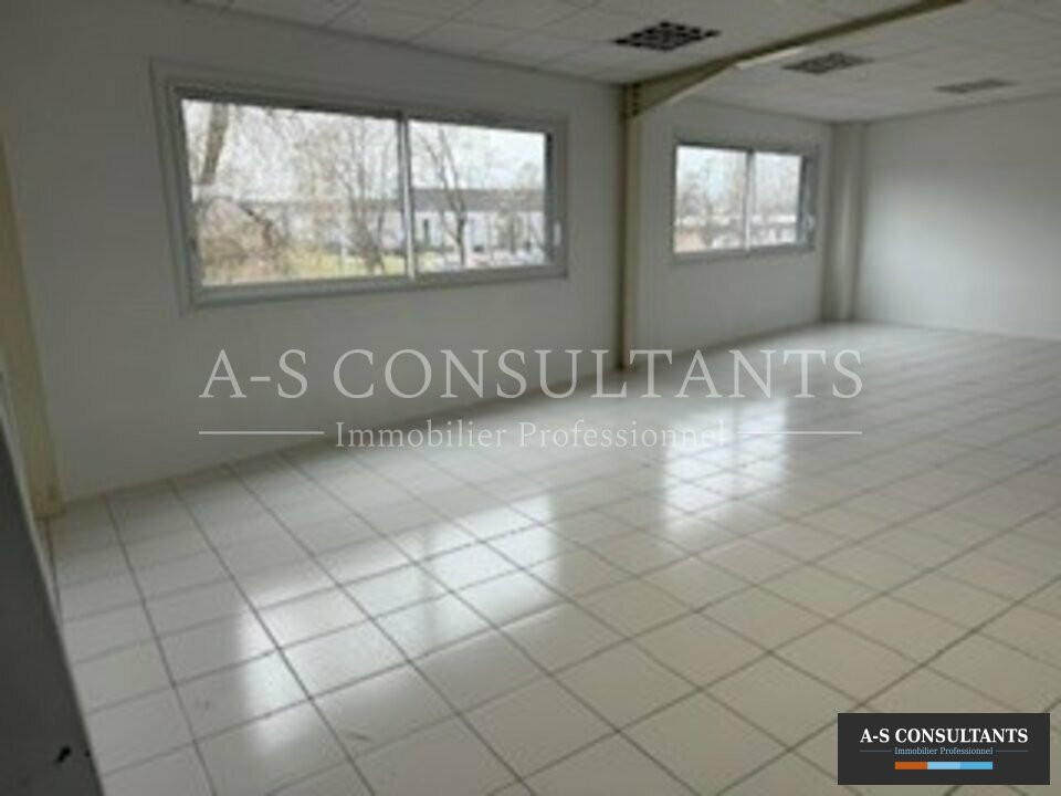 LOCAL PROFESSIONNEL A LOUER