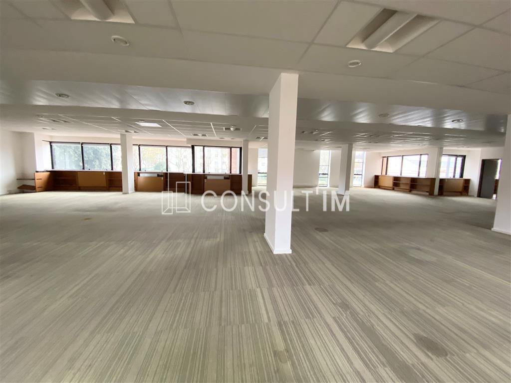 A 5 min du métro Métro Marie d'Ivry, à louer bureaux modulables