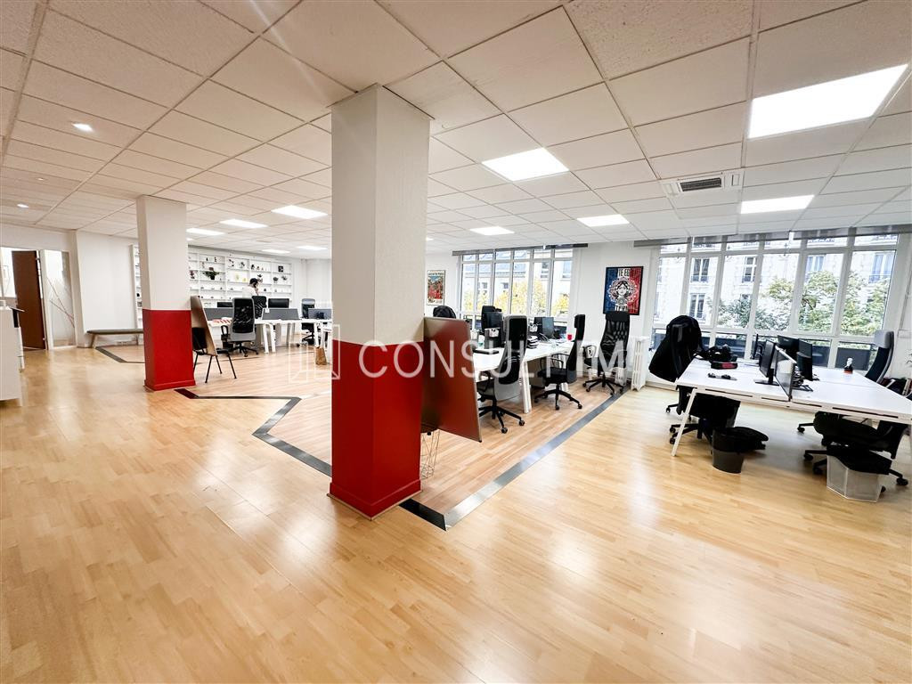 A louer bureaux lumineux à deux pas du métro Rue Saint Maur