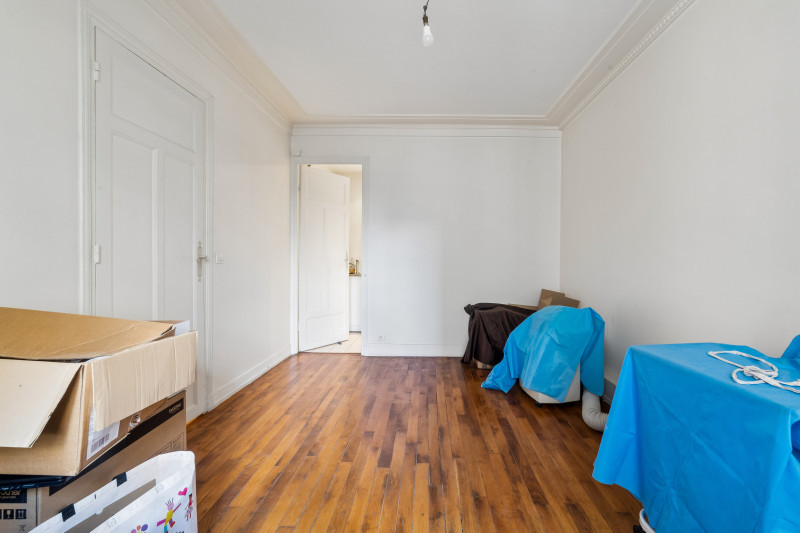 PARIS 15e – 91,5 m² – 4 PIÈCES + LABORATOIRE – IDÉAL CABINET MÉDICAL / PARAMÉDICAL