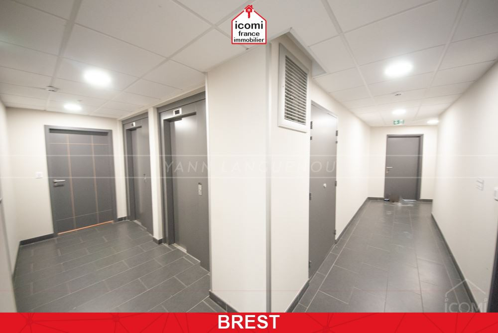 FINISTERE - Brest (29200) - À VENDRE - LOCAL 140 M²  - PREMIER ETAGE  - GRANDE VISIBILISÉE - CENTRE-VILLE - À SAISIR - ASCENSEUR