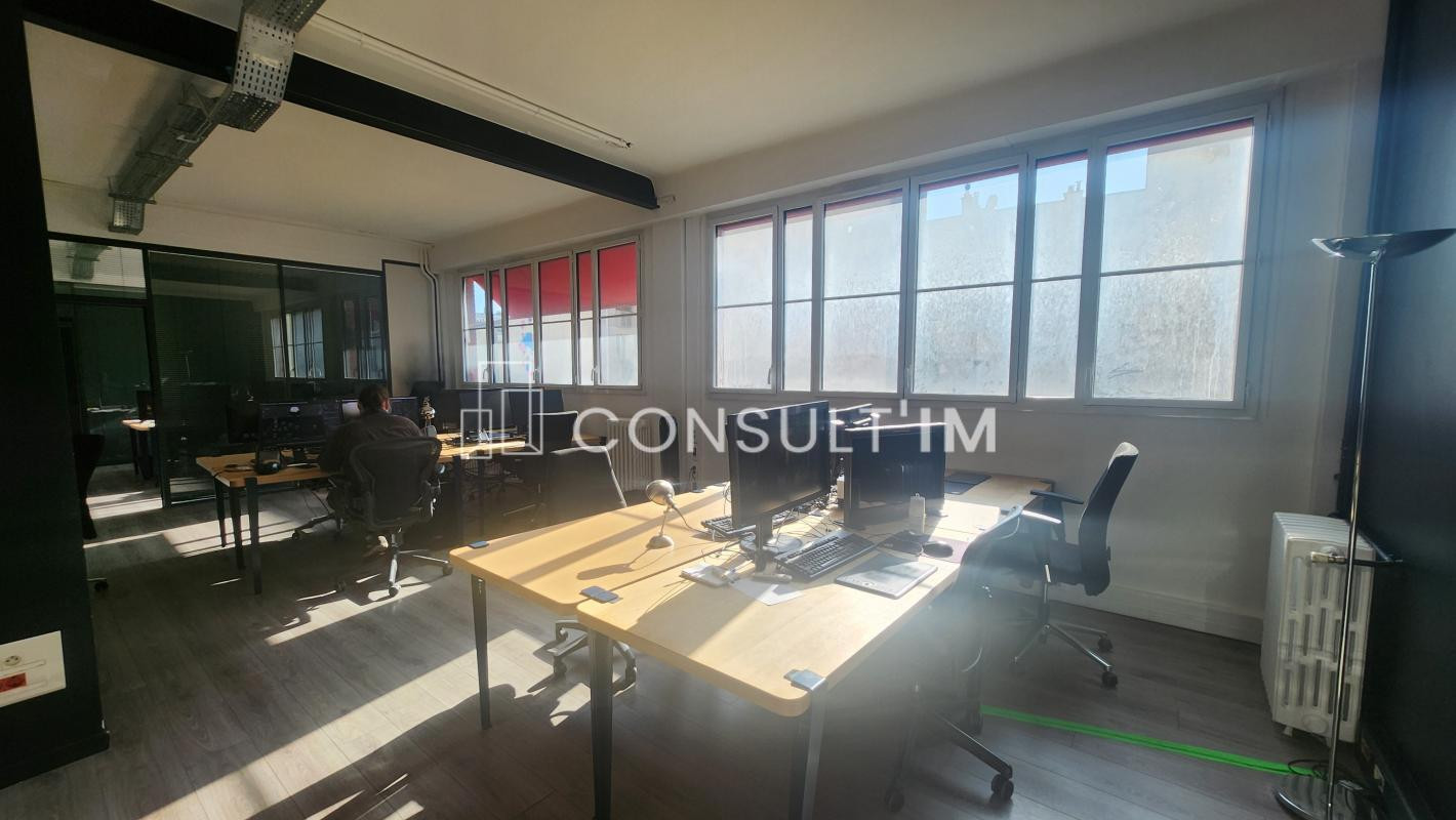 A proximité de la La Place de la République, un plateau de bureaux à louer de 163 m²