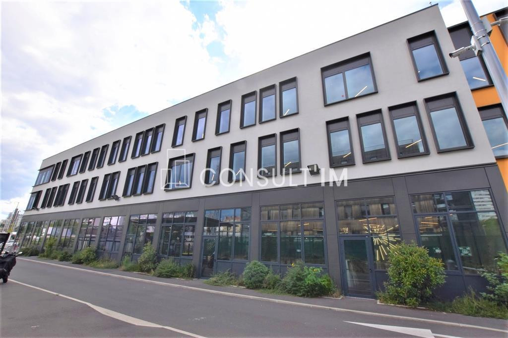 A louer bureaux en parfait état avec ROOFTOP de 300m²