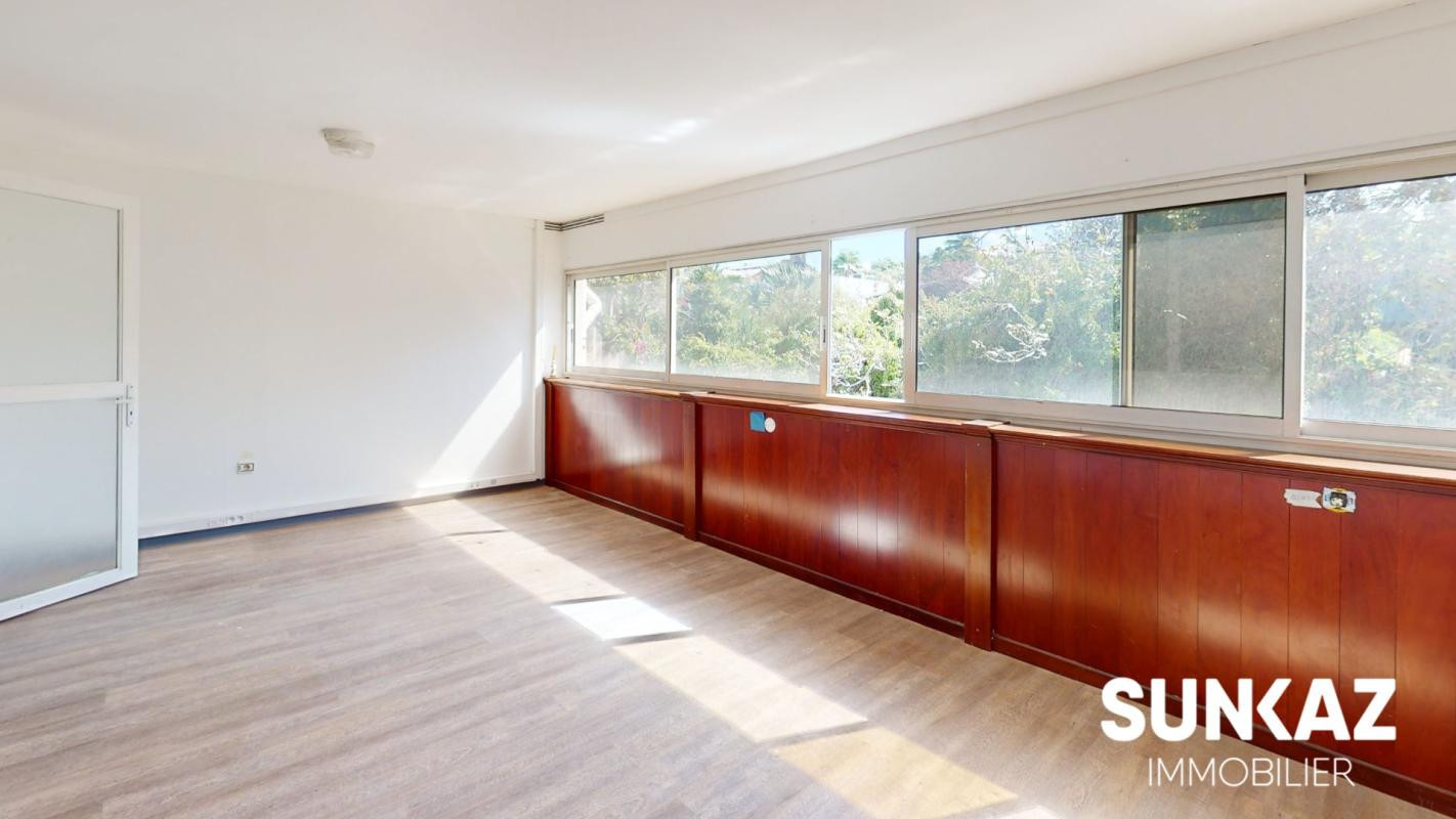 Local commercial Saint Pierre 345m2