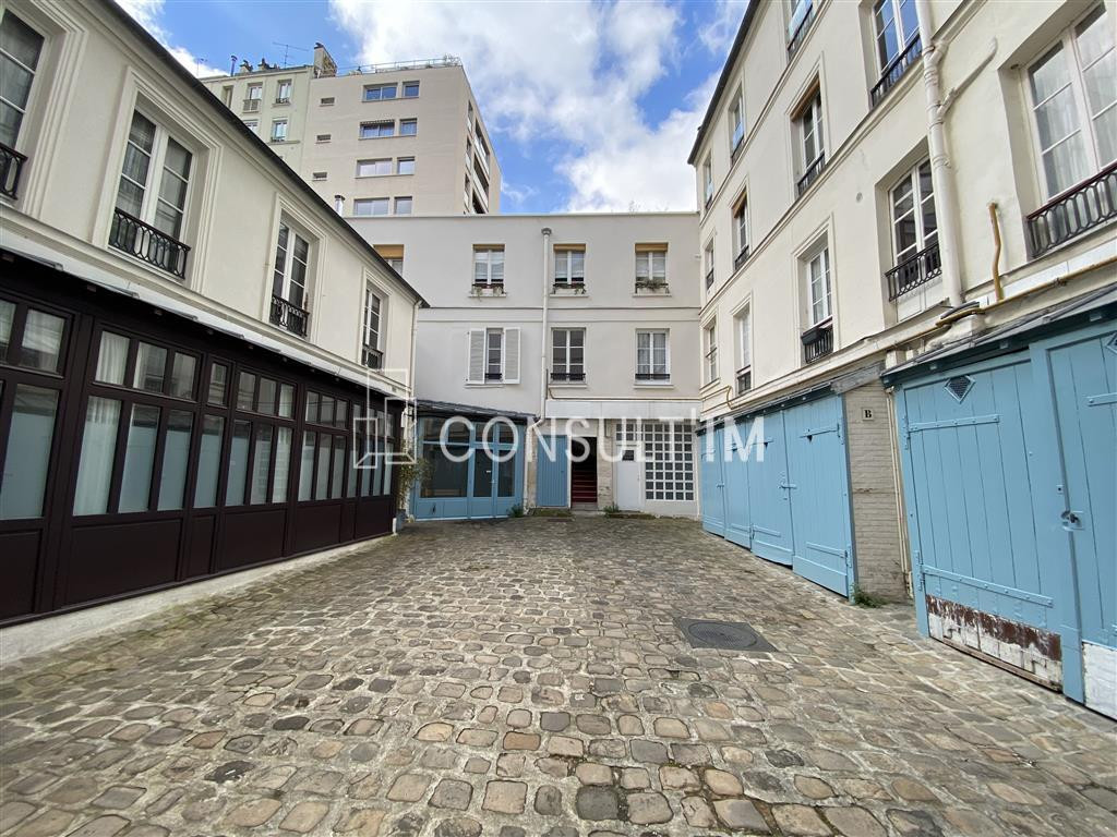 Au coeur du 5ème arrondissement, à vendre un local commercial sur cour de 73m²