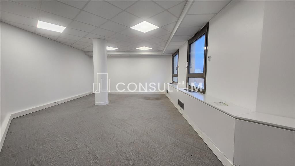 A louer bureaux en bon état à la frontière entre Courbevoie et La Garenne Colombes