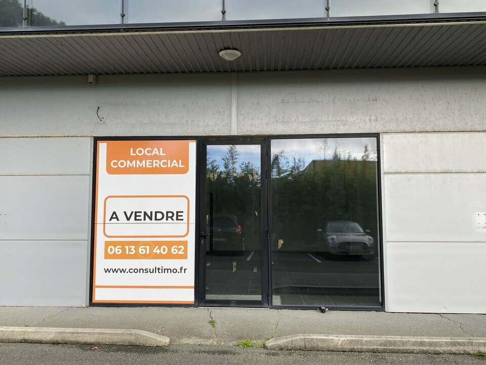 LOCAL COMMERCIAL à vendre