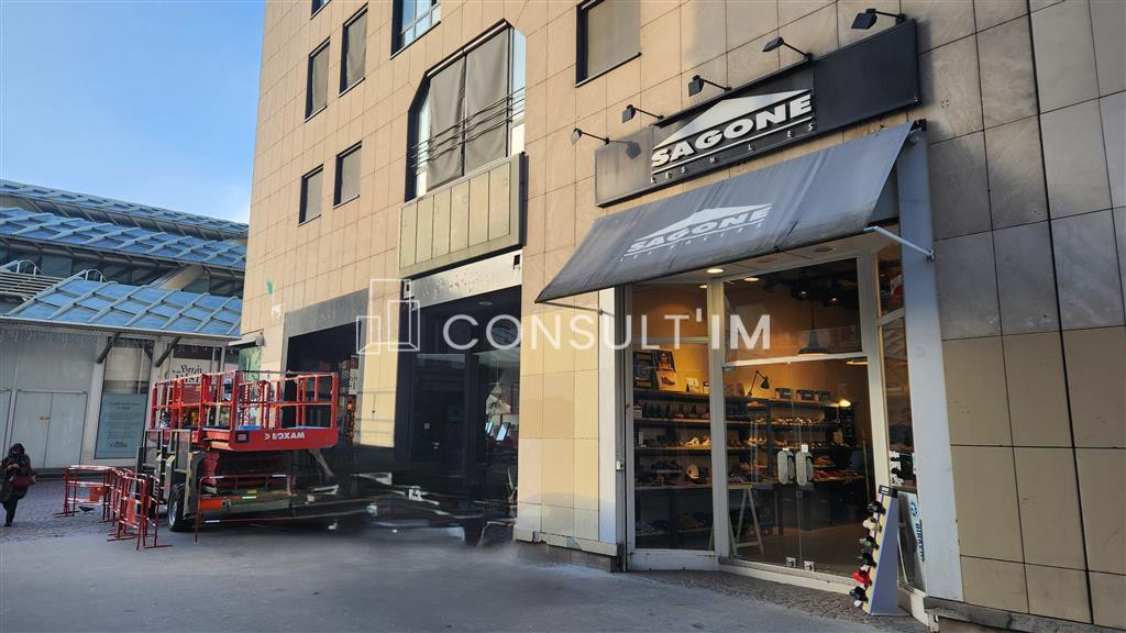Au coeur du quartier des Halles, une boutique à louer