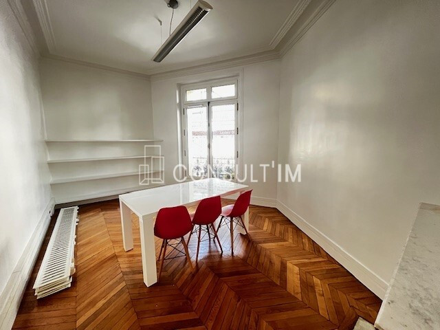 Bureaux à louer dans le 16ème