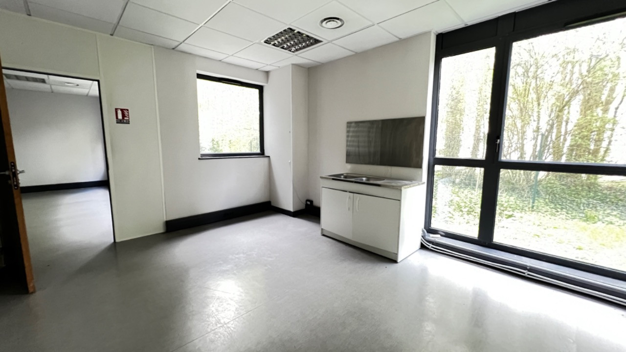 Plusieurs bureaux de 110 à 3000 m2