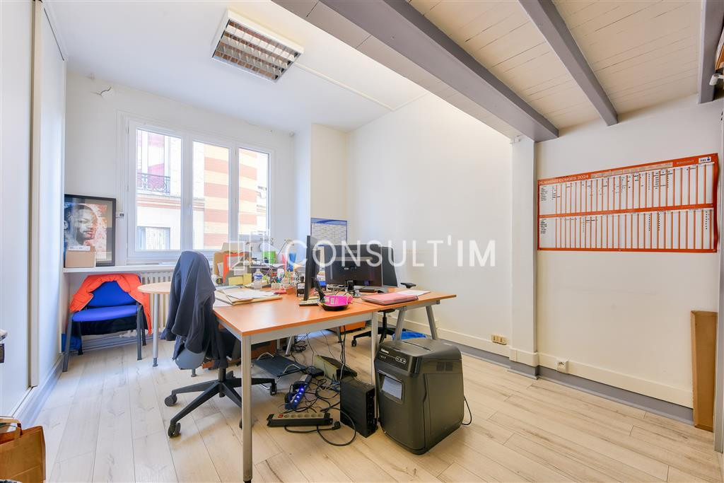 Immeuble indépendant proche Jules Joffrin