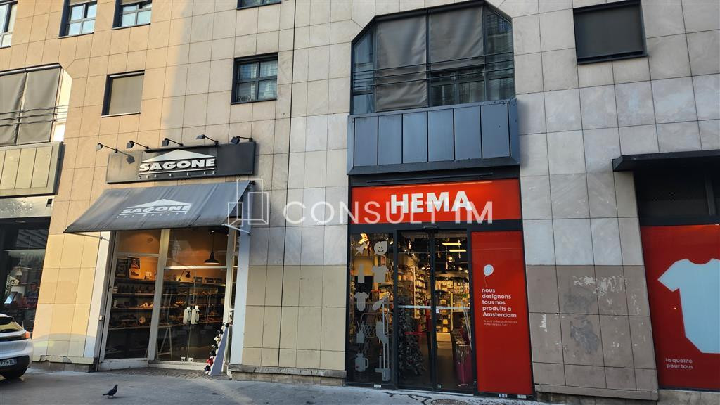 Au coeur du quartier des Halles, une boutique à louer