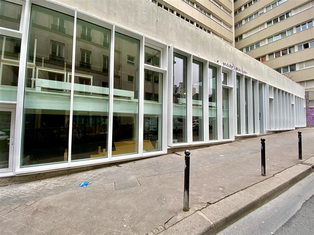 Proche de la Place Gambetta, 4 postes à louer