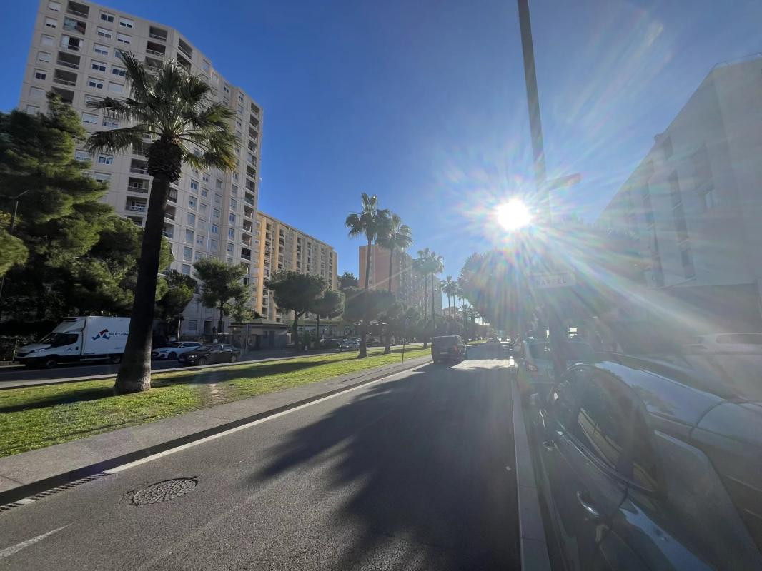 A LOUER, BUREAUX, SURFACE 167 m² ENVIRON, + 3 PARKINGS PRIVATIFS SECTEUR NICE OUEST