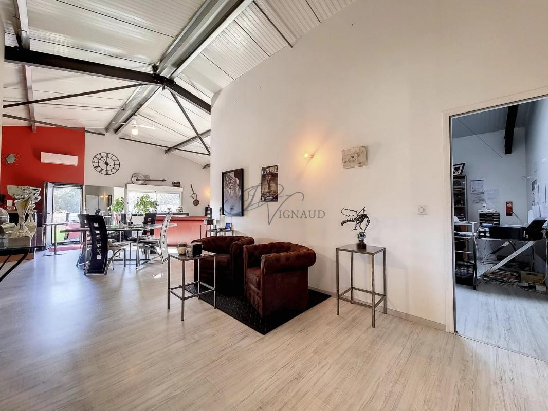 Loft et hangars sur St Georges sur Cher