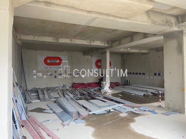 A Louer Cellule commerciale neuve Ivry sur Seine