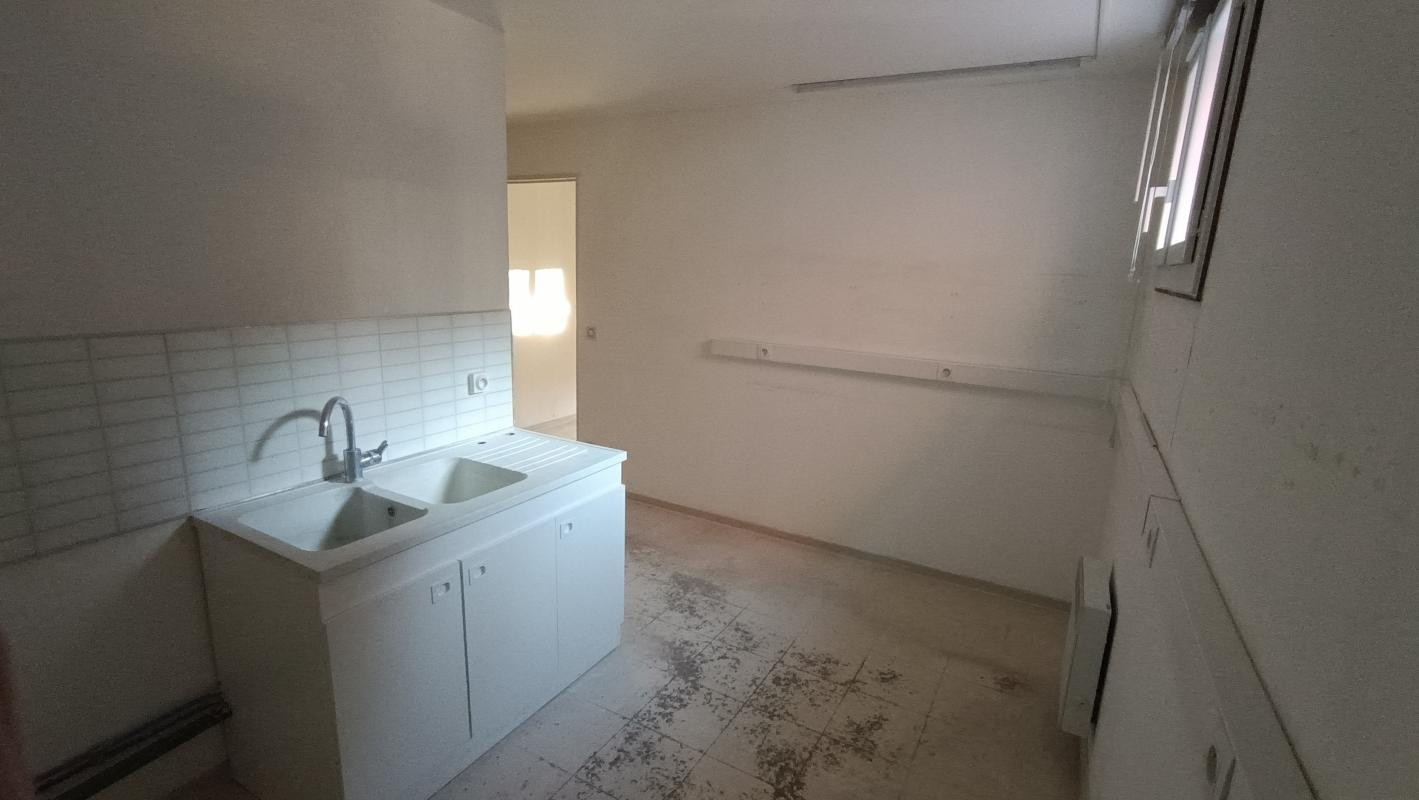 SANS FRAIS - LOCAL DIGNE LES BAINS