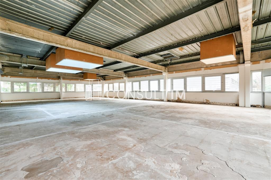A louer, Immeuble indépendant de 2306m², à proximité de la gare de St-Cloud