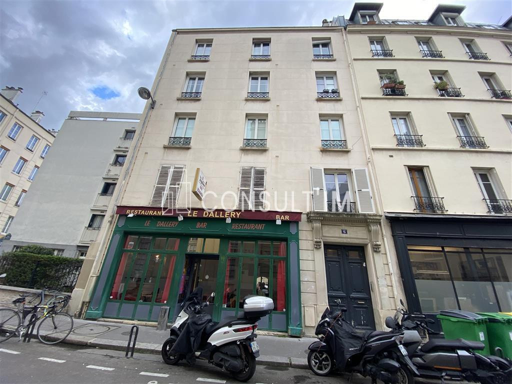 Entre les métros Voltaire et Ledru-Rollin, à louer bureaux donnant sur cour