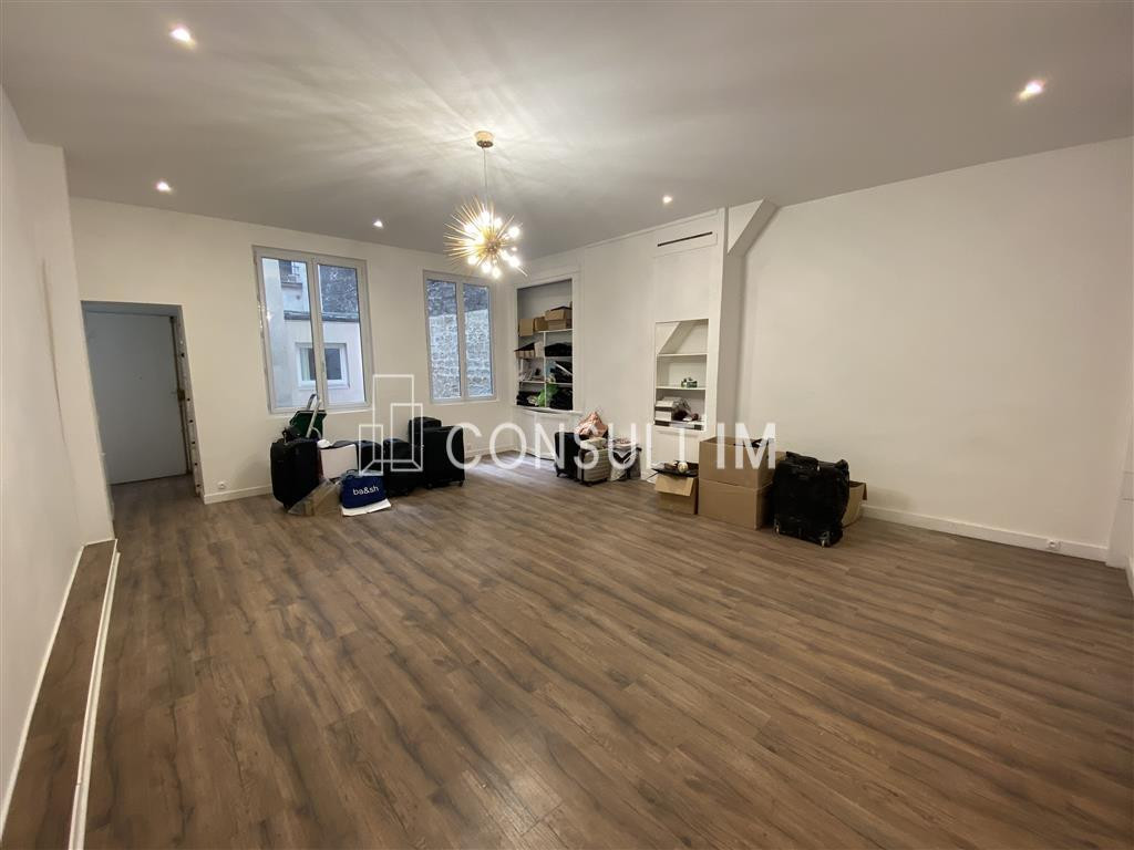 Bureau entièrement rénové en plein cœur du marais