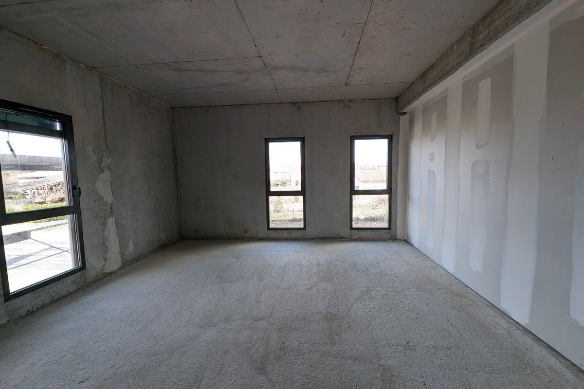Local commercial spécialisé dans une activité de santé 77 m² à vendre – « Pôle santé » à Mornant