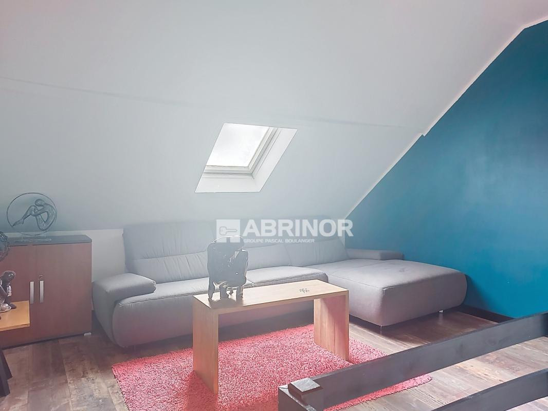 LOCAL COMMERCIAL de 384m² sur une parcelle de 2700m²