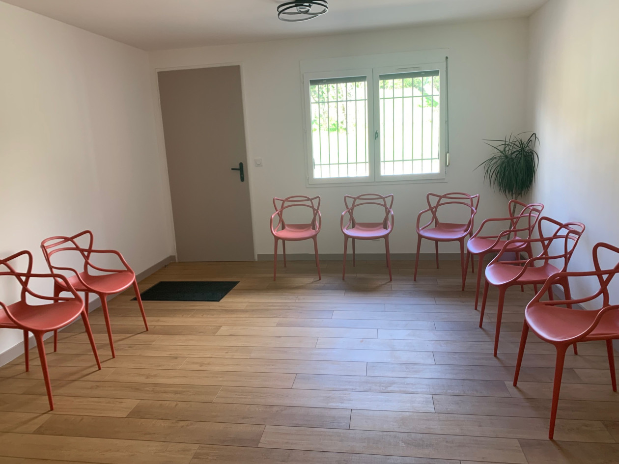 LOCATION DE SALLE DE SOIN DANS CENTRE MEDICAL