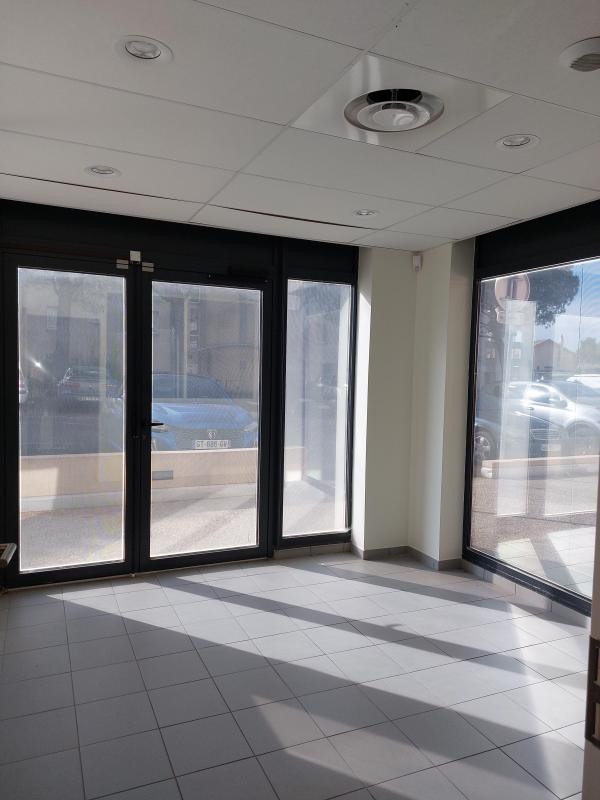 A louer - LOCAL PROFESSIONNEL - MONTEUX - 262,30 m²