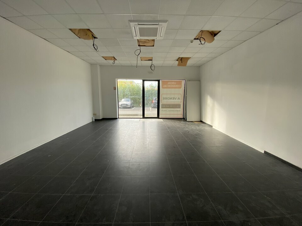 LOCAL COMMERCIAL à vendre
