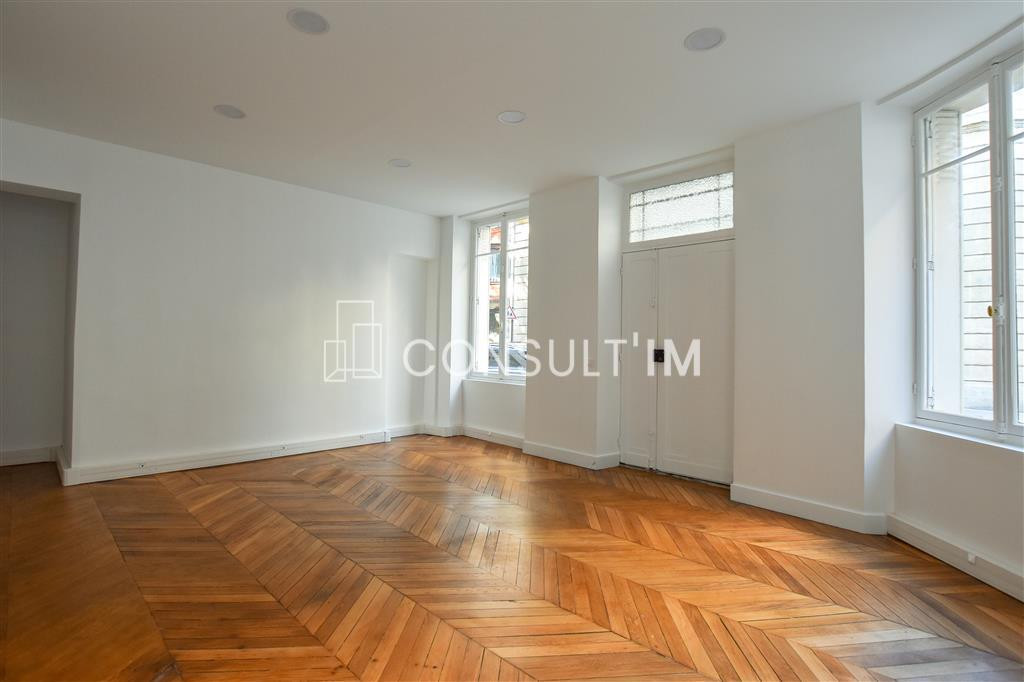 A proximité des Batignolles, à louer local d'une surface de 42m²
