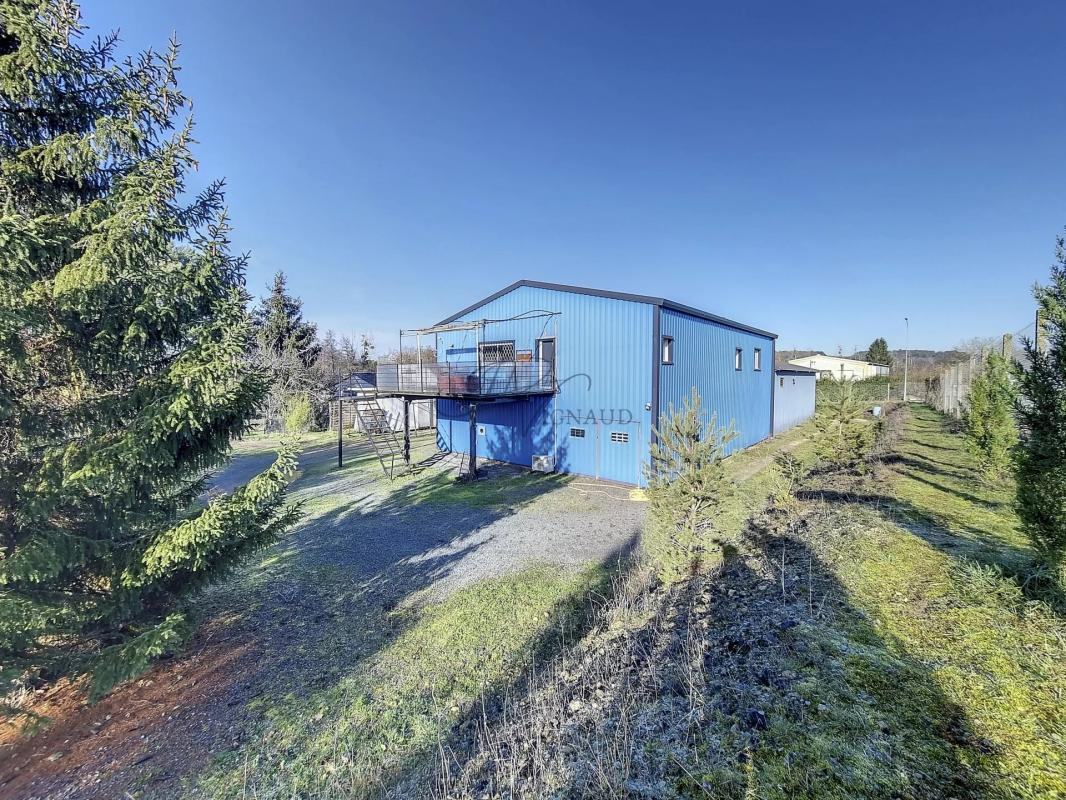 Loft et hangars sur St Georges sur Cher
