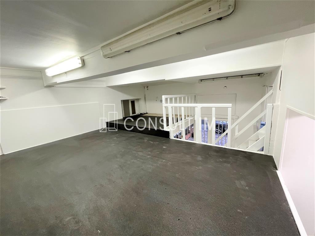 Jolie surface de bureaux sur cour