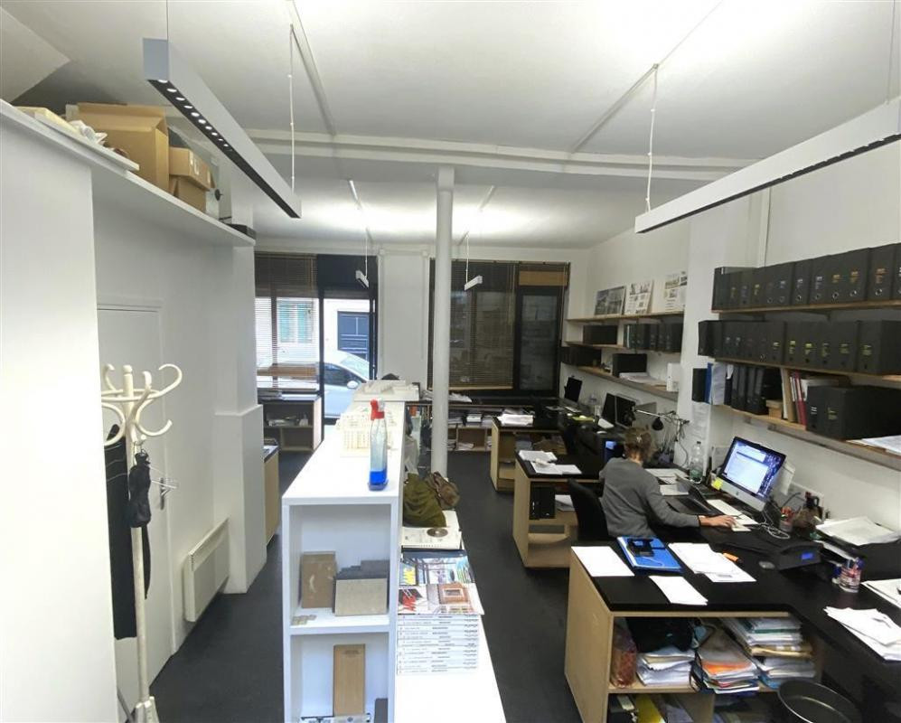 Belle surface de bureau de 55m² en RDC proche du Sacré Coeur