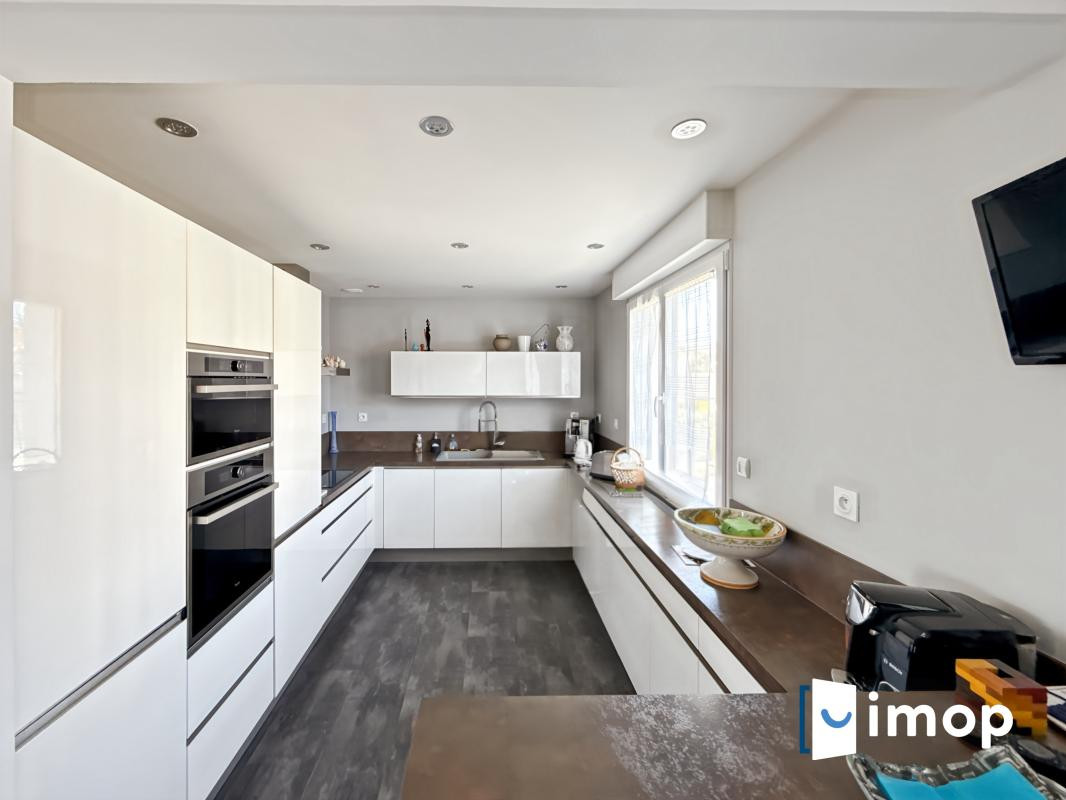 Actif immobilier indépendant de 590m2 sur un terrain de 2169m2