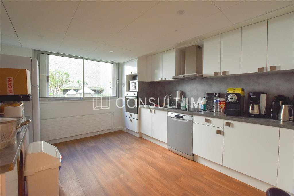 Porte Maillot, à vendre bureaux de 161,5 m²