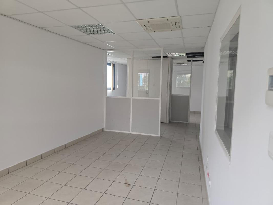 TAMPON CENTRE-VILLE - BUREAUX ACCESSIBITE PMR